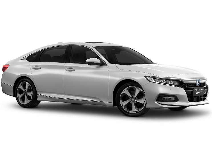 Phiên của mẫu xe sedan Honda Accord 2021 bản EL đi kèm với bánh xe hợp kim 17 inch, trong khi bản e: HEV được mở rộng lên mâm 18 inch, cánh gió nhỏ sau cố định. Cuối cùng là bản e: HEV TECH thêm phần sang trọng với cửa sổ trời chỉnh điện tích hợp hệ thống One-Touch