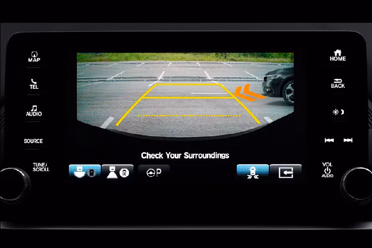 Tất cả các bản Accord 2021 sẽ đi kèm với hệ thống an toàn Honda SENSING, bao gồm đèn pha tự động chiếu xa, tự động điều chỉnh chùm sáng cao; Hệ thống phanh giảm thiểu va chạm; Cảnh báo va chạm với hỗ trợ phanh; Kiểm soát hành trình thích ứng; cảnh báo lệch làn và giữ làn đường.