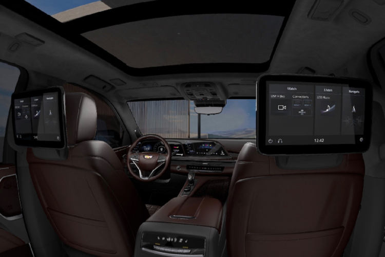 Những chiếc SUV hạng sang cỡ lớn thường có tỷ suất lợi nhuận cao hơn so với các dòng sản phẩm phổ thông, đồng nghĩa với lợi nhuận mang về cho nhà sản xuất nhiều hơn. Mức giá bán cao hơn đồng nghĩa với khả năng làm hài lòng khách hàng hơn khi bỏ ra số tiền 100.000 USD cho Escalade, thay vì lựa chọn một dòng xe đến từ Châu Âu.