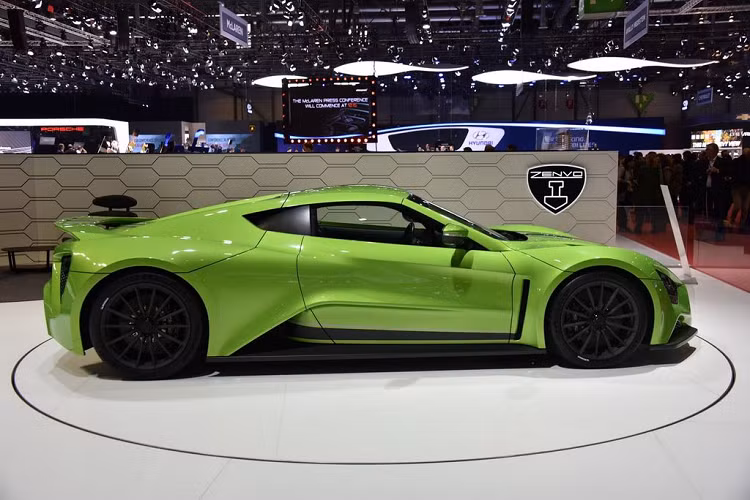 Giá xe Zenvo ST1 mới là 1,2 triệu USD và chỉ giới hạn 15 chiếc. Còn với thị trường nội địa, Zenvo ST1 có giá lên tới 2,5 triệu USD vì các khoản thuế phí khá cao. Zenvo ST1 có thể coi là bước đệm để Đan Mạch phát triển những siêu xe tiếp theo như TS1, TS1 GT, TSR và mới nhất là siêu xe TSR-S ra mắt vào năm 2018.