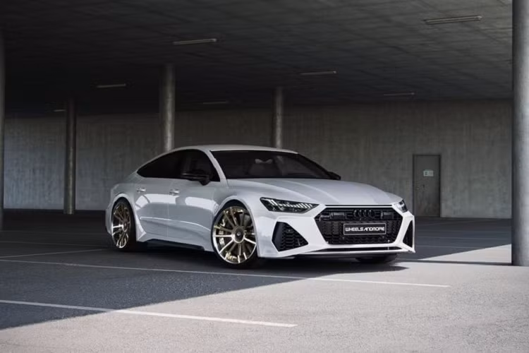 Trong khi đó, gói độ Audi RSS7 Stage 2 sẽ giúp chiếc sedan hiệu suất mạnh 780 mã lực nhờ có thêm một số điều chỉnh ở động cơ và bổ sung bộ lọc gió thể thao mới, gói này có giá 6.639 Eur (khoảng 174,8 triệu đồng).