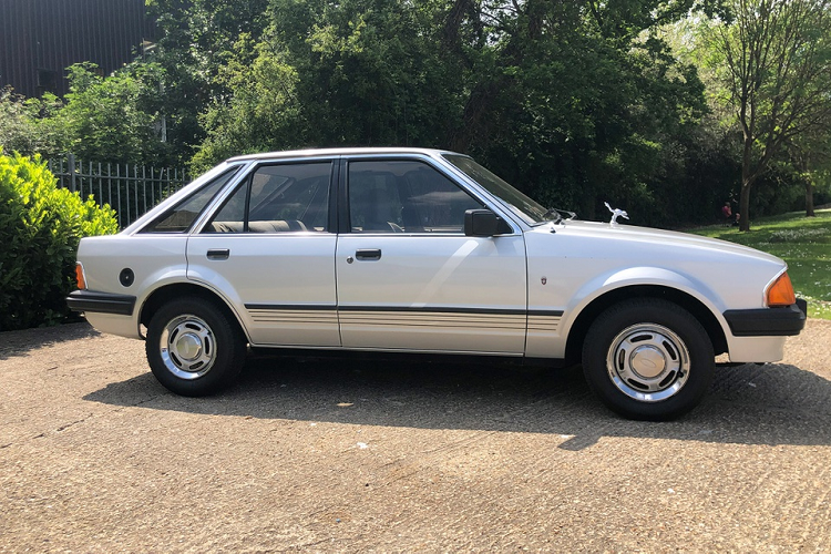 Sau khi sinh Hoàng tử William, bà đã bán chiếc Escort cho một người buôn đồ cổ vào năm 1982 với giá 6.000 bảng (tương đương 8.469 USD hiện tại). Sau đó, nó tiếp tục được bán cho một nhà sưu tầm. Hơn 20 năm sau, chiếc Ford Escort này một lần nữa được rao bán.