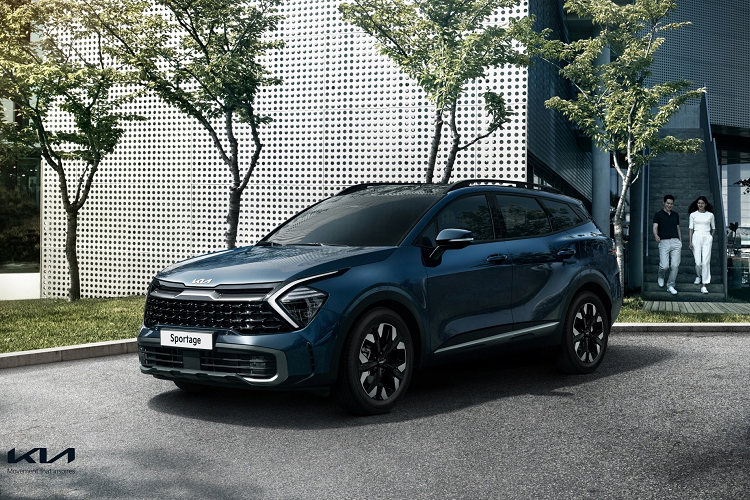 Trong khi đó, những trang bị an toàn của xe gồm có hệ thống hỗ trợ tránh va chạm phía trước (FCA), hỗ trợ lái xe trên cao tốc (HDA), hệ thống kiểm soát hành trình thông minh dựa trên định vị (NSCC), phát hiện điểm mù (BVM), hỗ trợ tránh va chạm trong điểm mù (BCA), hỗ trợ đỗ xe thông minh điều khiển từ xa (RSPA) và camera 360 độ.