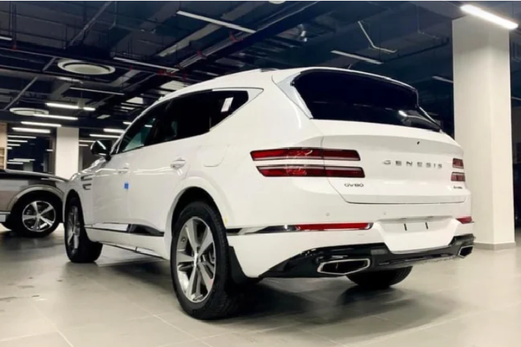 Nhìn chung, xe sang Genesis còn khó có thể hấp dẫn được cả tệp khách hàng vốn là “fan cứng” của xe Hàn. Việc chịu chi nhiều tỷ đồng cho một mẫu xe Hàn luôn nằm ngoài dự tính của số đông, đó là sự thật tại thị trường Việt Nam.