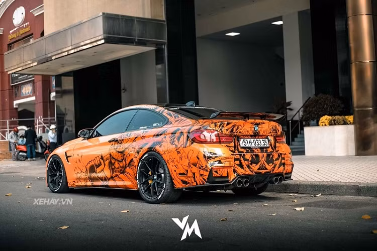 Được biết, chiếc M4 độc đáo này hiện đang thuộc sở hữu của ông chủ garage GTA Wrapping &amp; Tuning - một địa chỉ chuyên nâng cấp các dòng xe BMW tại Sài Gòn. Trong quá khứ, chiếc BMW M4 này hầu như đều có mặt trong tất cả những sự kiện lớn nhỏ được tổ chức bởi Câu lạc bộ BMW Club Việt Nam. Tuy nhiên, việc tham gia hành trình VietRally 2021 lần này được cho là nhằm khẳng định sức mạnh của những chiếc BMW không hề thua kém bất kỳ mẫu siêu xe nào khá