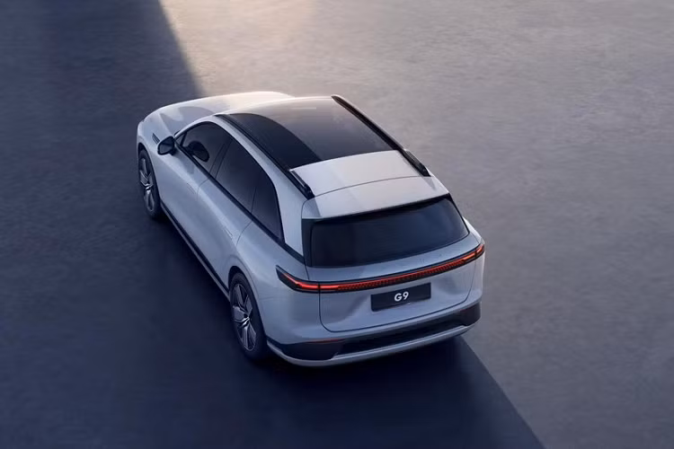 Với lời quảng cáo mạnh mẽ là mẫu xe đầu tiên của công ty được “hình thành và thiết kế ngay từ đầu cho cả thị trường nội địa Trung Quốc và thị trường quốc tế”, SUV cao cấp Xpeng G9 tuân thủ “tiêu chuẩn thiết kế an toàn 5 sao” của Euro NCAP cũng như “các tiêu chuẩn chứng nhận xe WVTA của EU.” 