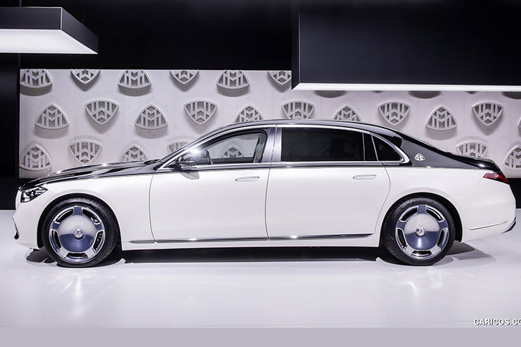 Sau gần 8 năm phát triển, hãng xe sang đến từ Đức đã cho thấy quyết định của mình là đúng đắn, trong đó, đã có hơn 400 chiếc Mercedes-Maybach S-Class được đưa về nước theo diện chính hãng cũng như nhập khẩu tư nhân. Trong số này đáng chú ý có đến trên 5 chiếc Mercedes-Maybach S-Class Pullman về Việt Nam thông qua diện không chính hãng.