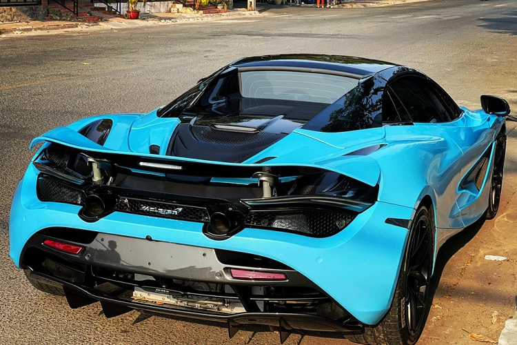 Khá thú vị là trước siêu xe mui trần McLaren 720S Spider, mẫu xe đàn anh là McLaren 650S Spider cũng được giới nhà giàu Việt đặc biệt quan tâm và yêu thích khi mang về hơn 9 chiếc.