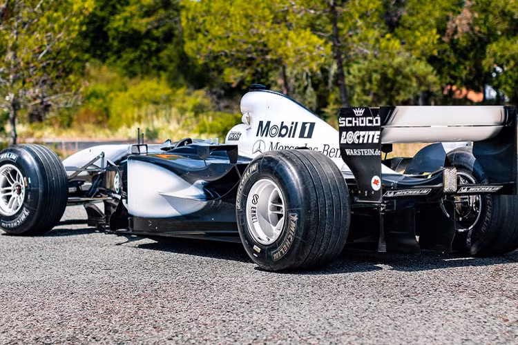 Bước sang năm 2003, hãng siêu xe McLaren đã có những cải tiến giúp chiếc xe mạnh hơn. Tại F1 2003, tay đua David Coulthard đã cầm lái chiếc xe và từng giành được hạng nhất tại chặng Australian GP