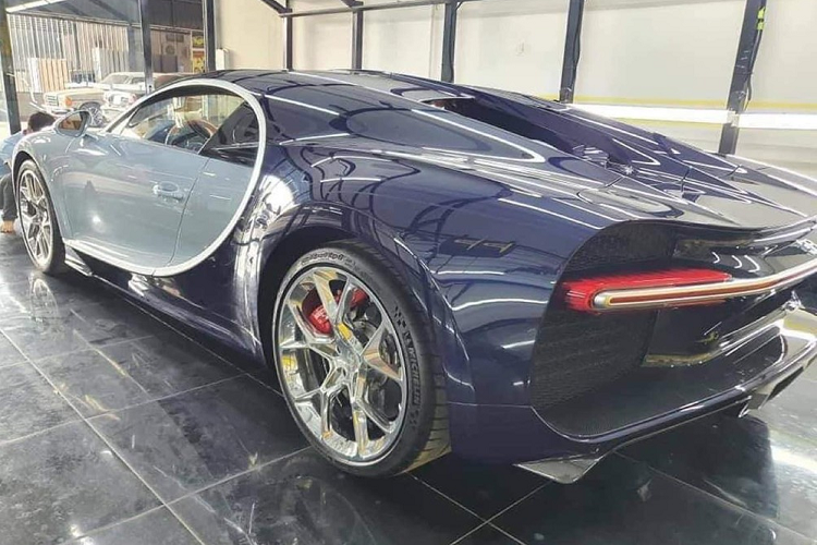 Siêu phẩm Bugatti Chiron chỉ mất thời gian 2,5 giây để tăng tốc từ vị trí xuất phát lên 100 km/h trước khi đạt vận tốc tối đa 420 km/h.