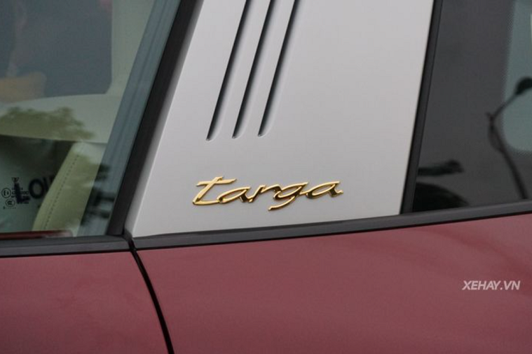 Sức mạnh được gửi tới các bánh xe thông qua hộp số ly hợp kép 8 cấp giúp xe tăng tốc từ 0-100 km/h trong chưa đầy 3,6 giây (khi kích hoạt Launch Control), vận tốc tối đa đạt mức 304 km/giờ.