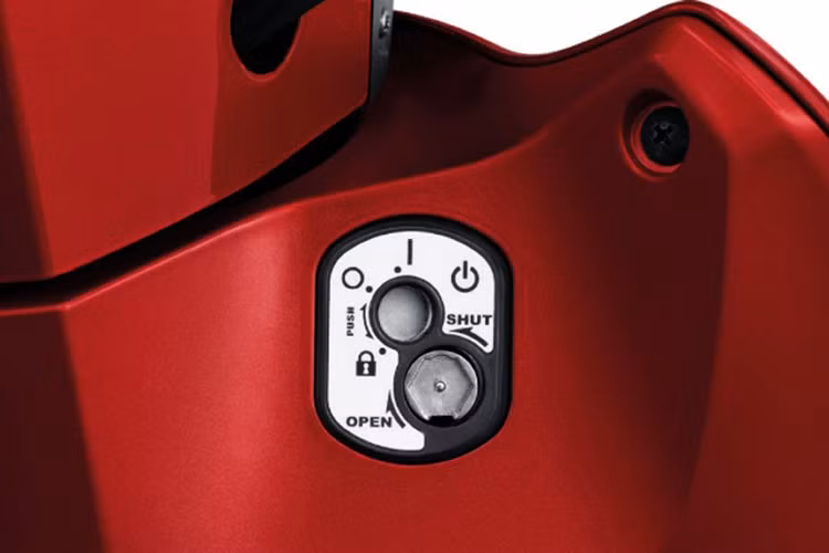 Ở phiên bản mới, thiết kế của chiếc xe hầu như không thay đổi cơ bản nhưng sở hữu bộ khung sườn mới nhẹ nhàng, cho khả năng hoạt động linh hoạt và bền bỉ hơn. Đèn pha trên xe đã được chuyển theo dạng LED, đèn hậu có thiết kế mới sắc xảo và nổi bật hơn nhằm tăng độ an toàn cho xe khi di chuyển trời tối.