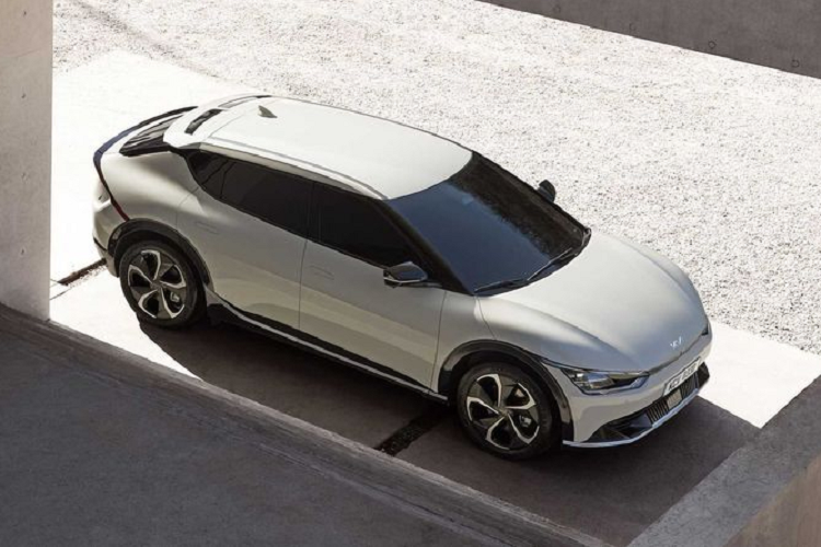 Kia EV6 2022 mới là mẫu xe chạy thuần điện (BEV) đầu tiên của Kia, xe sở hữu phần đầu "Digital Tiger Face" (mặt hổ kỹ thuật số) rất phù hợp với thời đại điện hóa hiện nay.