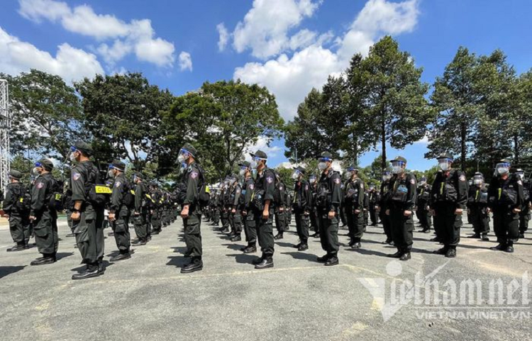 Trước đó, vào ngày 21/8, hơn 310 cán bộ, chiến sỹ của đơn vị cũng đã xuất quân chi viện cho TP.HCM làm nhiệm vụ phòng chống dịch Covid 19. 