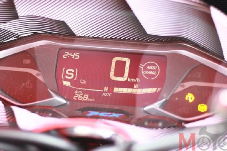 Ngoài mẫu PCX e-HEV, Honda Thái Lan cũng đồng thời tiến hành chạy thử mẫu Honda PCX 160 hoàn toàn mới nhằm chuẩn bị ra mắt mẫu xe này.