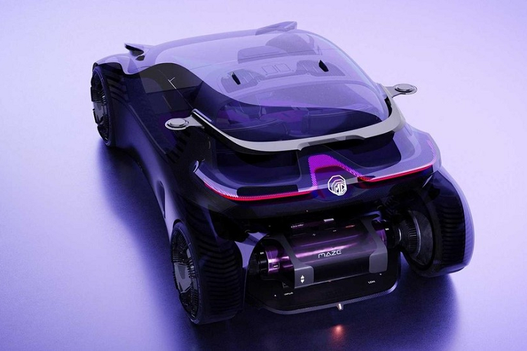 Các chi tiết nổi bật khác bao gồm bố cục khoang lái mở cho tầm nhìn toàn cảnh ra xung quanh, vòm cửa mở phía trước, thiết kế ghế không trọng lực với lớp vỏ trong suốt và đệm vải công nghệ cao, và giao diện người dùng tinh vi bao phủ toàn bộ phần đầu xe.