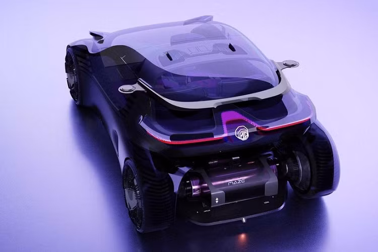 Các chi tiết nổi bật khác bao gồm bố cục khoang lái mở cho tầm nhìn toàn cảnh ra xung quanh, vòm cửa mở phía trước, thiết kế ghế không trọng lực với lớp vỏ trong suốt và đệm vải công nghệ cao, và giao diện người dùng tinh vi bao phủ toàn bộ phần đầu xe.