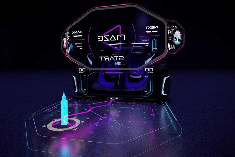 SAIC Design nói rằng chiếc xe MG Maze concept nắm bắt tình huống “chơi game tại nhà” và truyền tải điều đó dưới dạng một chiếc ô tô công nghệ tân tiến. Bố cục, chi tiết, chất liệu và màu sắc, “tất cả đều được thúc đẩy bởi ý tưởng đó để giúp kết nối và xây dựng một cộng đồng xung quanh hoạt động di chuyển”.