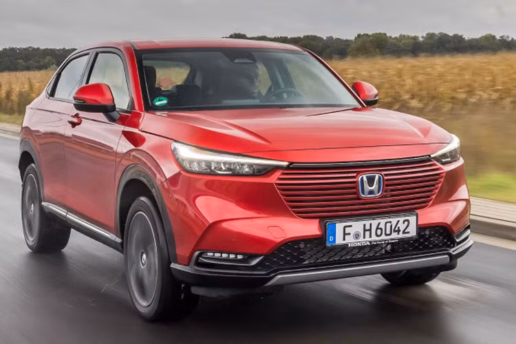  Honda HR-V 2022 mới hay còn gọi là Vezel đã được ra mắt tại thị trường Nhật Bản đã ra mắt hồi giữa tháng 2 năm nay. Sau hơn nửa năm kể từ khi ra mắt lần đầu, Honda HR-V thế hệ mới sắp sửa được ra mắt tại Thái Lan, đầu tiên trong khu vực Đông Nam Á. Theo kế hoạch, Honda Thái Lan sẽ giới thiệu HR-V thế hệ mới vào tháng 11 sắp tới.