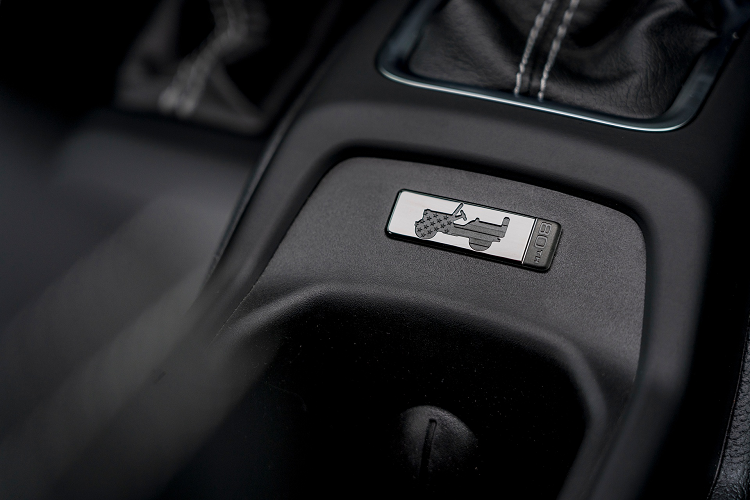 Sức mạnh của Jeep Wrangler 80th Anniversary Edition đến từ động cơ xăng tăng áp 2.0L, sản sinh công suất 272 mã lực và mô-men xoắn cực đại 400 Nm. Sức mạnh được truyền đến 4 bánh thông qua hộp số tự động 8 cấp. Động cơ 2.0L này sẽ được dùng cho tất cả phiên bản Wrangler 2021.