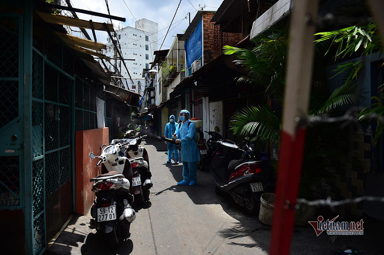 Vo chong muc su Hoi thanh Phuc hung viet thu xin loi vi lam lay lan dich benh