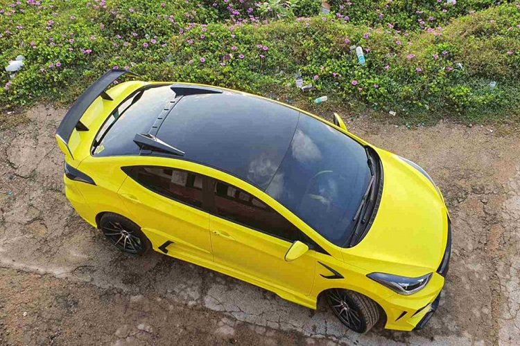 Chủ xe Hyundai Elantra độ Lamborghini không đề cập tới việc độ động cơ, vậy nên chúng ta có thể giả định đây là một chiếc xe độ thiên về mặt hình ảnh, phù hợp đem tới các sự kiện xe tại địa phương.