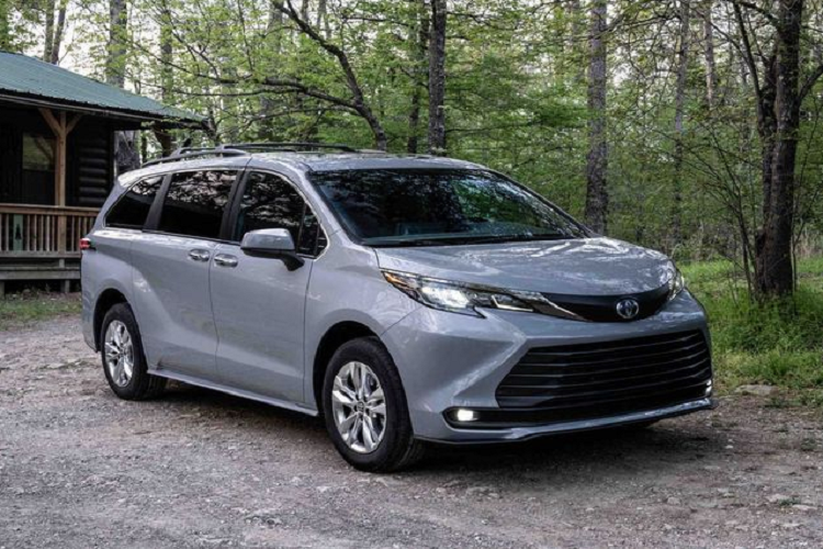 Nhìn chung, Toyota Sienna Woodland Special Edition là một chiếc xe được trang bị tốt, có không gian rộng rãi mà vẫn có khả năng để thực hiện những chuyến phiêu lưu cùng chủ nhân.