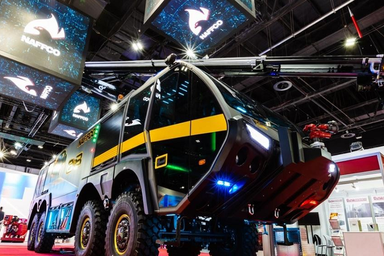 Vào đầu những năm 1800, các thành phố bắt đầu phát triển với tốc độ nhanh chóng trên khắp Bờ Đông của nước Mỹ. Khi các thành phố phát triển và trở nên dày đặc và đông đúc hơn, nguy cơ hỏa hoạn cũng tăng lên. Nhận thức được mối nguy hiểm này, một người tên là John Ericcson đã bắt tay vào việc tạo ra một thứ có thể gia tăng đáng kể thời gian phản ứng của các đội cứu hỏa thành phố. Kết quả là sự ra đời của xe cứu hỏa chạy hơi nước đầu tiên trong năm 1841.