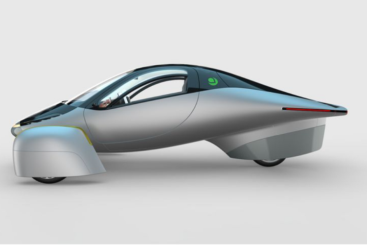 Đặc biệt, xe chỉ cần 4 bộ phận chính để lắp ráp thành cấu trúc hoàn chỉnh. Trọng lượng xe rất nhẹ vì được áp dụng vật liệu composite rộng rãi.