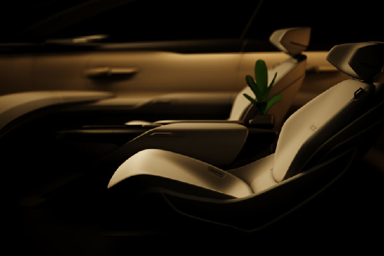 Mặc dù xe có chiều dài ấn tượng nhưng có vẻ như Grandsphere sẽ chỉ có một băng ghế nhỏ cho hành khách ở phía sau và hàng ghế trước có thể ngả và đẩy hết cỡ về phía sau. Đáng chú ý, thông qua những bức ảnh teaser, chúng ta không thấy có bất kỳ màn hình hiển thị nào trong cabin, một tính năng mà người dùng đã rất quen thuộc trên những mẫu ôtô hiện nay.