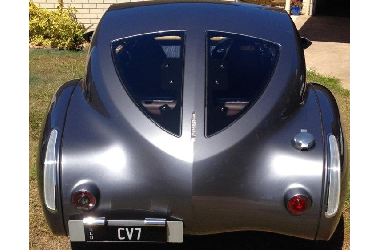 Triệu phú người Úc cho biết, ông muốn mua một chiếc Morgan Aeromax "đập hộp" nhưng vào thời điểm ra mắt, mẫu xe này đã "cháy hàng". Toàn bộ 100 chiếc Aeromax đều được bán cho người nổi tiếng và các khách hàng cũ của thương hiệu Morgan.