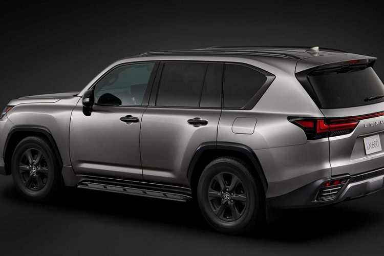 Khác với bản Executive, bản Offroad sẽ chỉ dành riêng cho thị trường Nhật Bản. Ngoài ra, Lexus LX 600 2022 ở Nhật Bản còn không có bản F Sport như xe dành cho thị trường Mỹ.