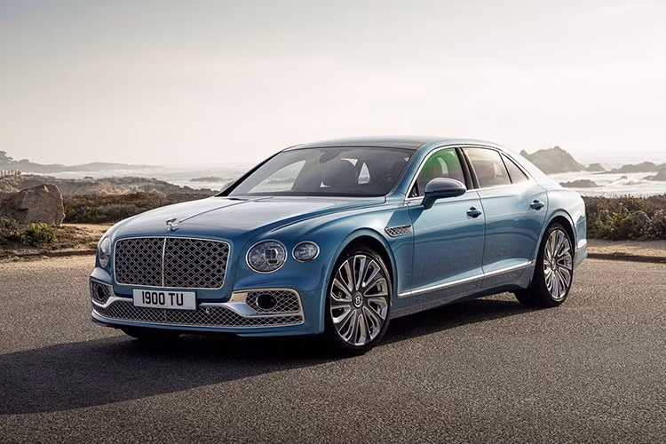 Ven man Bentley Flying Spur Mulliner 2022 sieu sang hoan toan moi
