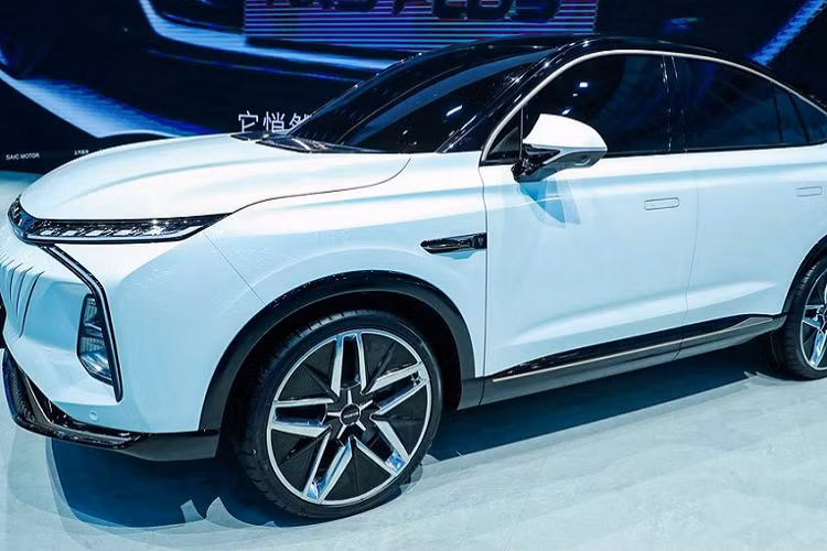 Dù sao đi nữa, đây cũng là một mẫu xe concept ấn tượng, và hi vọng SAIC có thể đưa nó vào sản xuất thật và vẫn giữ lại phần lưới tản nhiệt “cá kình” cực độc.