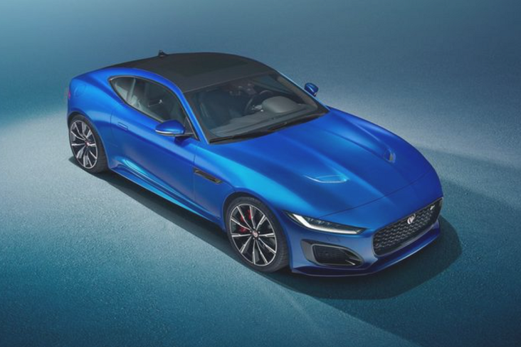 Giá xe Jaguar F-Type Reims Edition bán ra từ 80.950 USD (khoảng 1 tỷ 863 triệu đồng) cho biến thể P300 và 97.651 USD (khoảng 2 tỷ 247 triệu đồng) cho biến thể P450. Chỉ có tổng cộng 150 chiếc F-Type Reims Edition được sản xuất và tất cả đều dành cho các đại lý ở Anh, từ tháng 3 xe sẽ bắt đầu được bàn giao tới tay khách hàng.