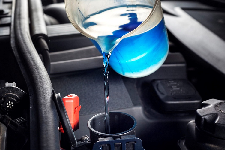 Lai xe oto vao mua lanh, tai xe can chu y nhung gi?-Hinh-2