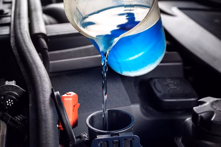 Lai xe oto vao mua lanh, tai xe can chu y nhung gi?-Hinh-2