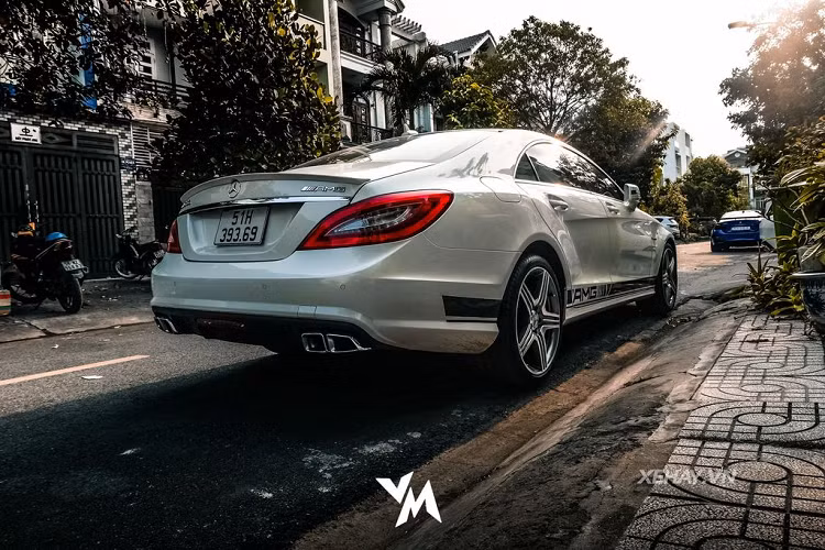 Theo tìm hiểu, đối với chiếc Mercedes-AMG CLS 63 trong bài, chiếc xe này được chủ nhân khá giữ gìn khi sau 8 năm sử dụng, tổng số km đã lăn bánh của xe chỉ ở mức hơn 5 vạn.
