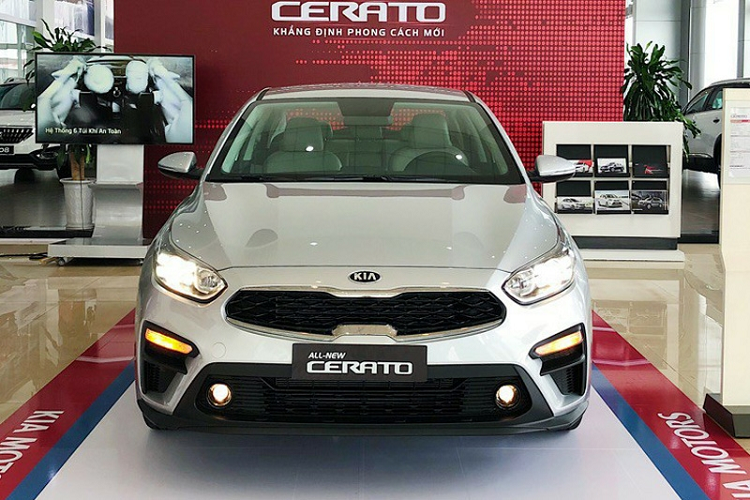 Kia Cerato chi hon 500 trieu tai Viet Nam, re ngang xe hang B