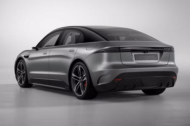 Những tiện ích khác được Sony thử nghiệm trên Vision-S còn có hệ thống âm thanh vòm 360 Reality Audio có khả năng tạo ra môi trường âm thanh riêng biệt cho từng người trên xe, hệ thống kết nối 5G, hệ thống chơi video game trên ôtô...