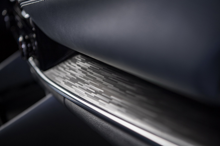 Phiên bản hybrid mạnh hơn của Qashqai sản sinh công suất 187 mã lực và mô-men xoắn 330 Nm. Với thiết lập e-Power, động cơ xăng 1.5L trên bản này chỉ để sạc cho động cơ điện. Mức giá xe Nissan Qashqai 2021 hiện chưa được công bố tại châu Âu.