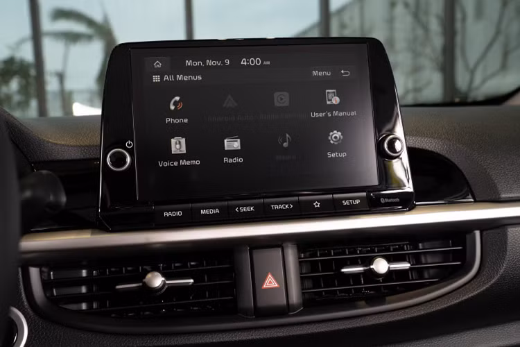 Tất cả phiên bản đều sử dụng động cơ 4cyl Kappa, dung tích 1.25L (1.248 cc), hút khí tự nhiên, cho công suất tối đa 83 mã lực tại 6.000 vòng/phút và mô-men xoắn cực đại 120Nm tại 4.000 vòng/phút. Sức mạnh được truyền xuống cầu trước (FWD), thông qua hộp số tự động 4 cấp (4AT).