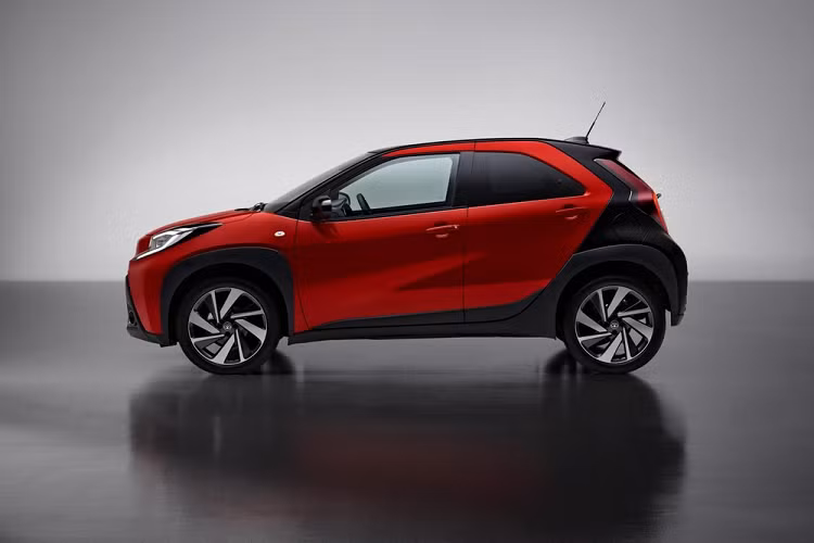 Dự kiến, Toyota Aygo X 2022 sẽ chính thức có mặt trên thị trường châu Âu vào năm sau. Hiện giá xe Toyota Aygo X 2022 vẫn chưa được công bố.