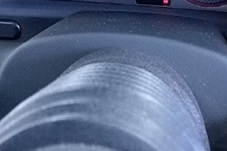 Điều đáng nói rằng đây mới chỉ là mức khởi điểm cho quá trình đấu giá chiếc Honda NSX Type R này. Dự kiến, giá bán cuối cùng của chiếc xe có thể lên tới hơn 500.000 USD. Nếu đúng như vậy, chiếc Honda NSX Type R này sẽ đắt hơn nhiều so với siêu xe NSX thế hệ thứ hai hiện đang được bán trên thị trường với giá từ 157.500 USD.