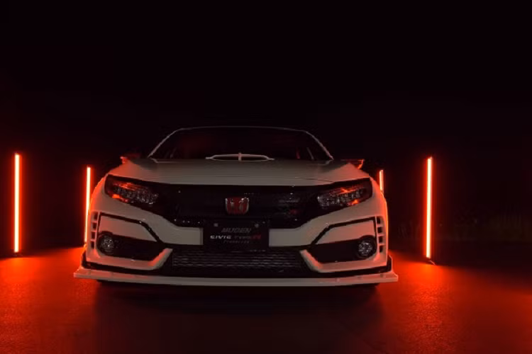 Mặc dù vẫn còn tồn tại những điểm trừ, nhưng có thể thẩy rằng nguyên mẫu Honda Civic Type R đến từ Mugen rất phù hợp với những người đang tìm kiếm một phiên bản mới lạ hơn, với những sửa đổi và nâng cấp không khác gì một sản phẩm chính hãng từ Honda.