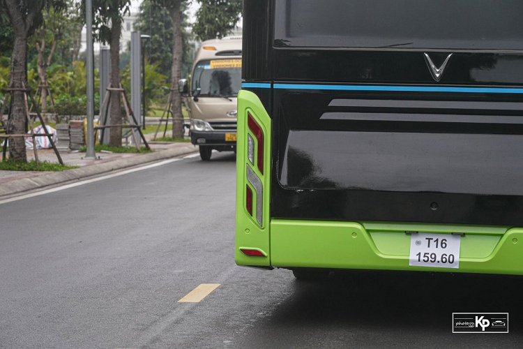 Cụ thể, ở khu vực này có trạm sạc nhằm phục vụ cung cấp năng lượng cho quá trình vận hành của VinBus.