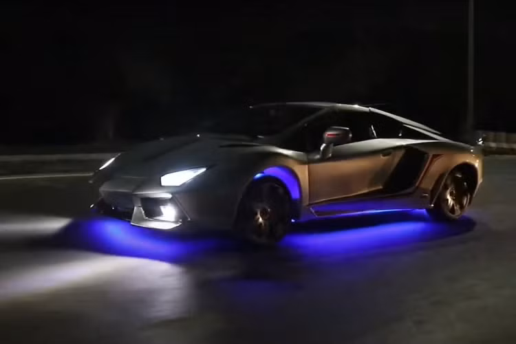 Với công suất đầu ra khoảng 140 mã lực, chiếc Lamborghini Aventador dẫn động cầu trước này sẽ không thiết lập kỷ lục tốc độ nào và cũng không thể phát ra âm thanh hay ho khi chạy trên đường, nhưng ít nhất Pradesh sẽ tiết kiệm được tiền mua nhiên liệu.