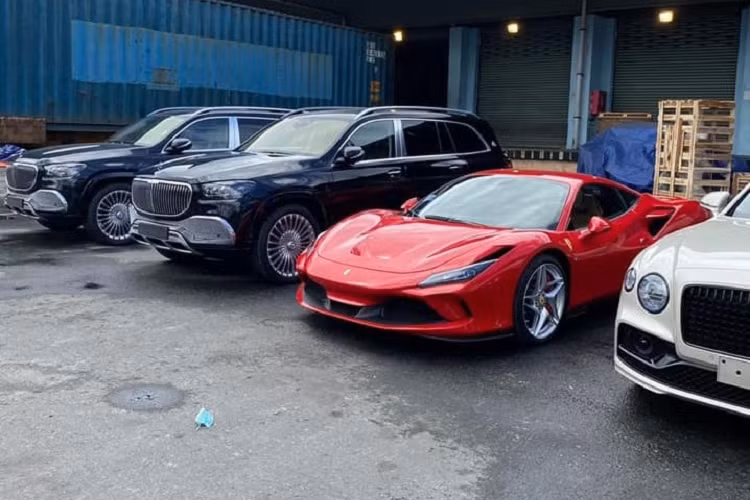 Cap doi Mercedes-Maybach GLS 600 hon 32 ty ve Viet Nam “an Tet“