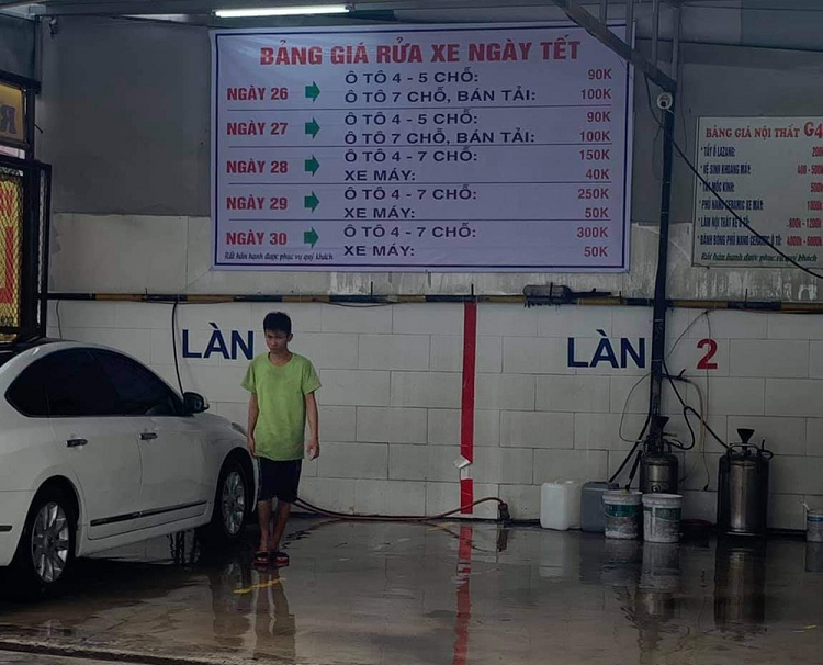 Gia rua oto cuoi nam tang vot, co noi len den 300.000 dong/xe