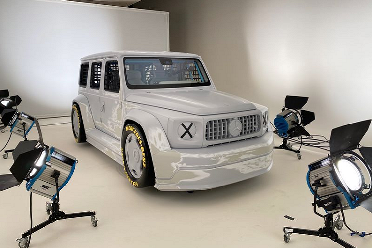 Mercedes-Maybach đã xác nhận điều đó khi nhắc đến "Project Maybach" bằng những cụm từ "không giống bất cứ thứ gì từng được Mercedes-Benz giới thiệu" và "khám phá, thúc đẩy những ý tưởng không bị giới hạn bởi khuôn khổ thiết kế và công nghệ hiện tại".